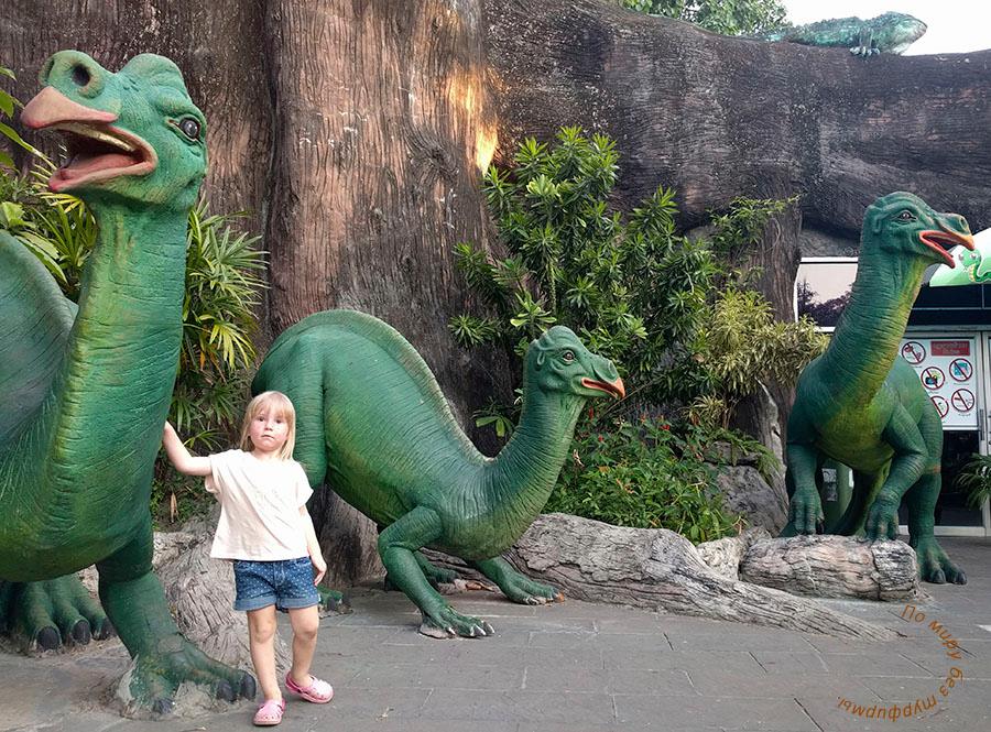 Зоопарк Дусит в Бангкоке. Развлечения для семейного отдыха. Дети и путешествия. В Таиланд с детьми. Топ лучших развлечений в Бангкоке для детей.